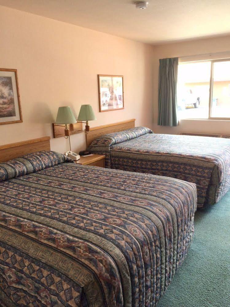 Mini Golden Inns Motel Hungry Horse Екстериор снимка